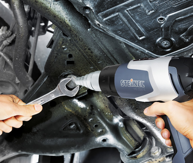 德國(guó)司登利STEINEL熱風(fēng)槍 HG2320E應(yīng)用于汽車維修