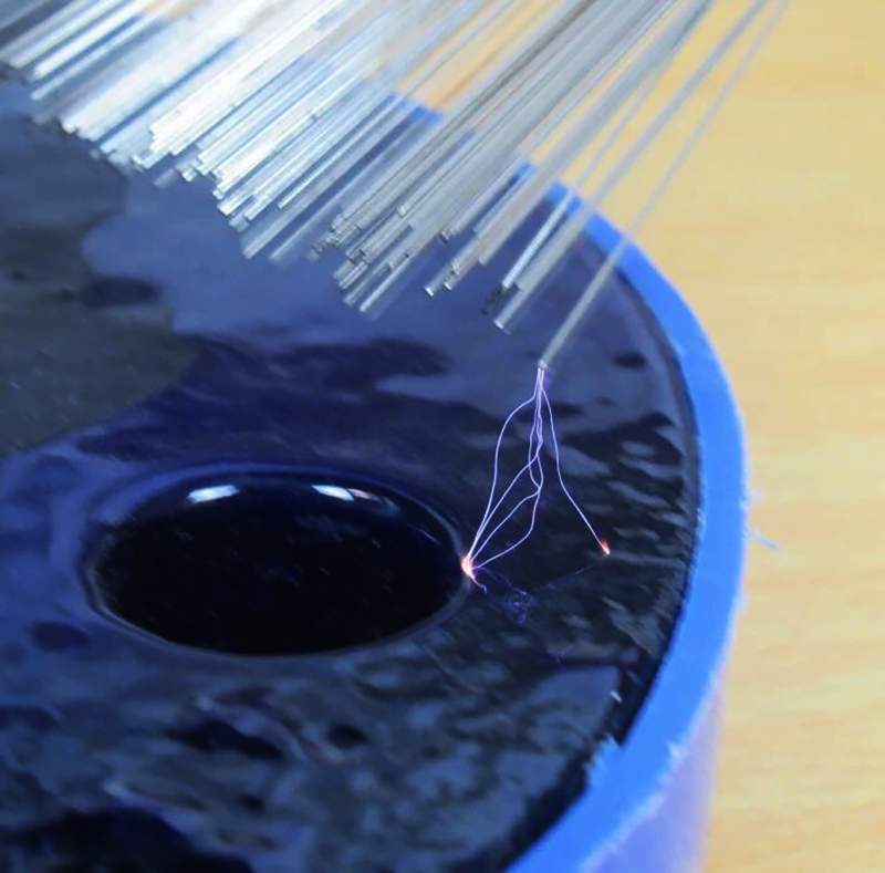 英國(guó)BUCKLEYS百佳利電火花測(cè)漏儀PST100應(yīng)用于塑料容器密封測(cè)漏